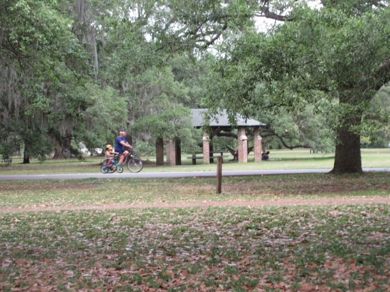 Audubon_Park_New_Orleans_7_April_2020_-_01